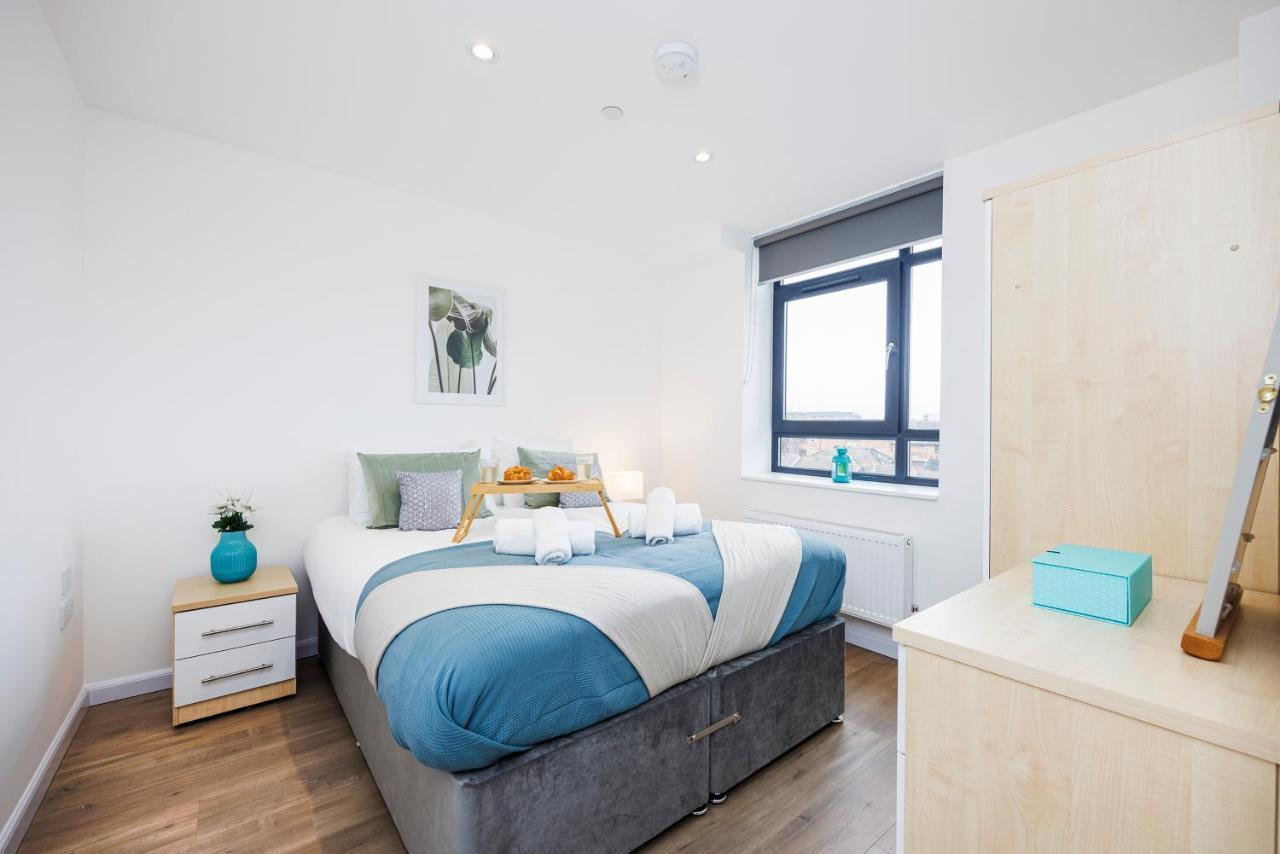 Cresta House - Modern Apartments Luton  Kültér fotó