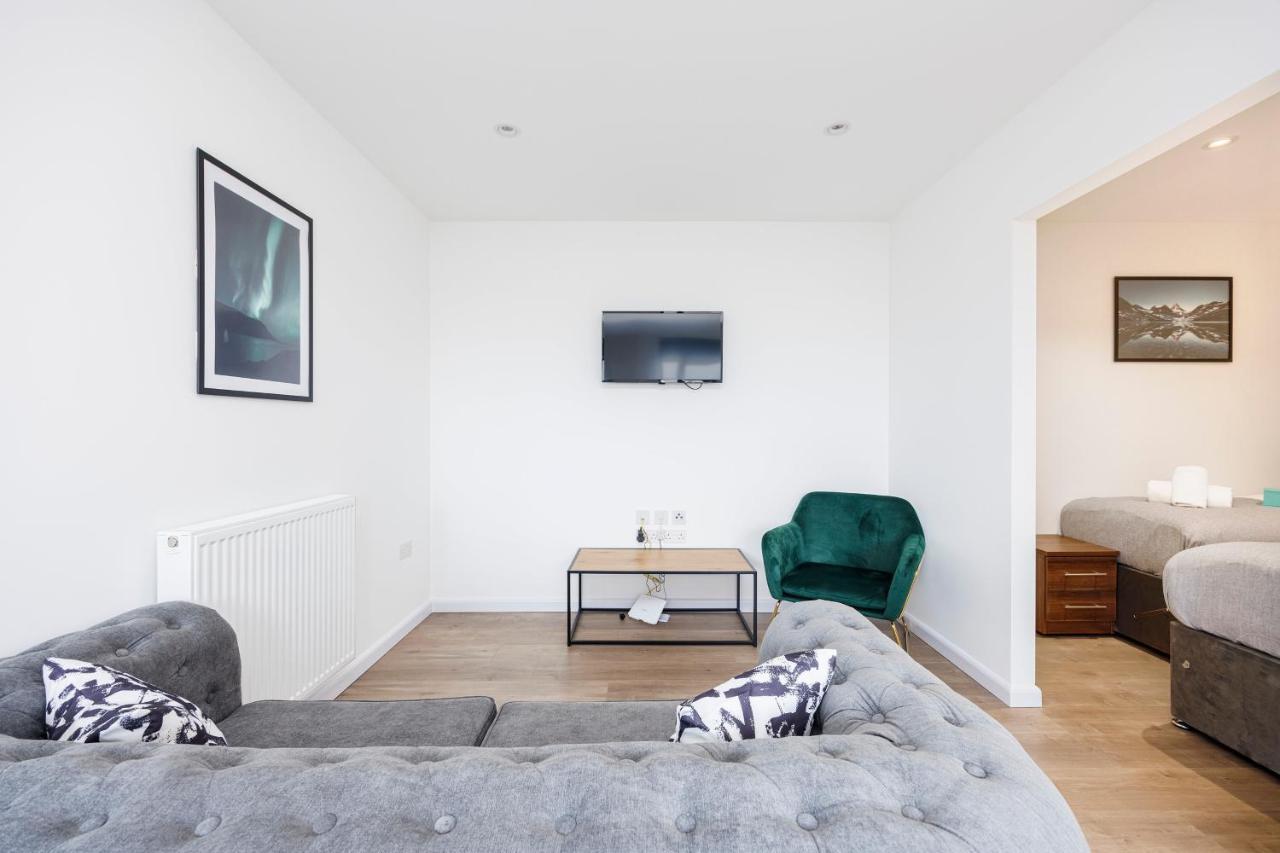 Cresta House - Modern Apartments Luton  Kültér fotó