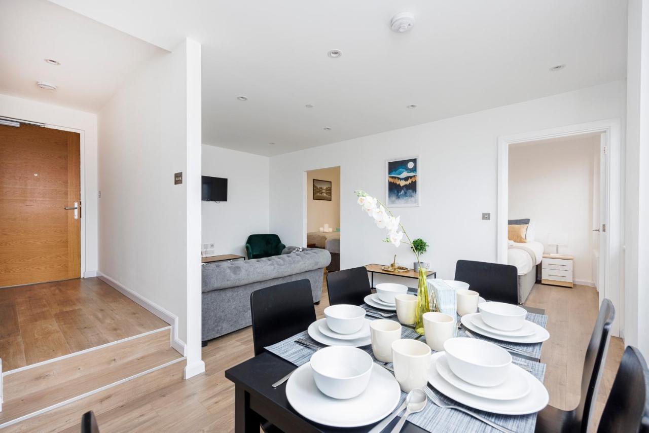 Cresta House - Modern Apartments Luton  Kültér fotó